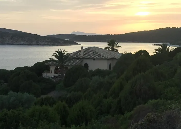Chiarenza, Tuerredda Villa *